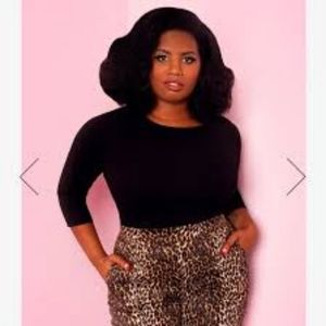 4x Vixen by Micheline Pitt Wild Ways Vintage top in Black